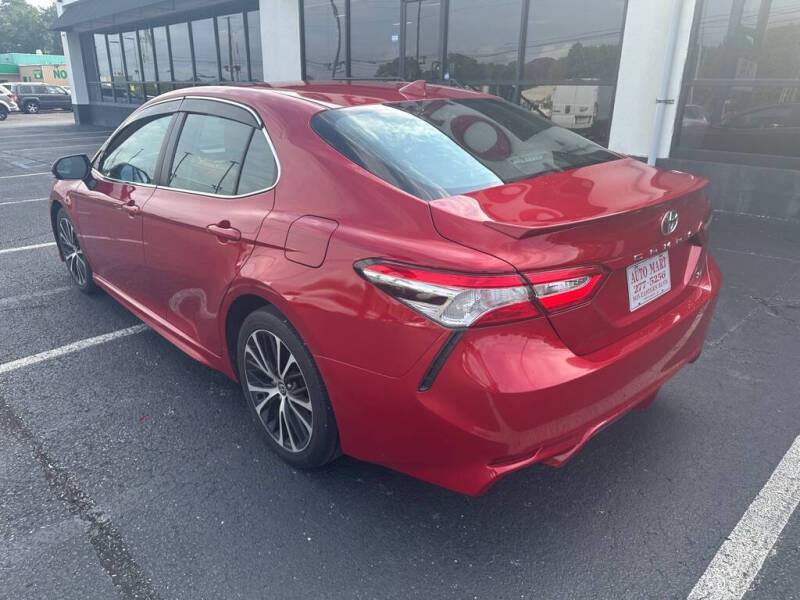 2020 Toyota Camry SE