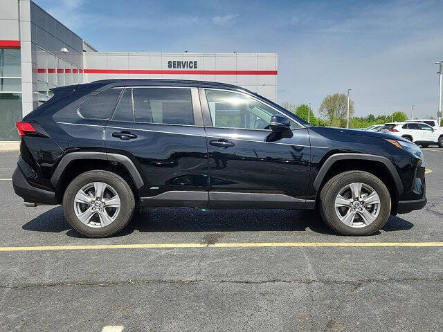 2024 Toyota RAV4 Hybrid XLE