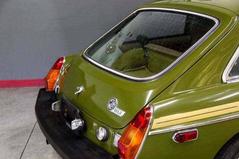 1974 MG B