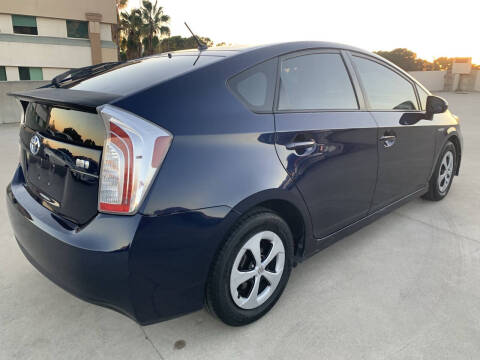2014 Toyota Prius Two