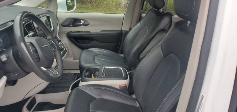 2022 Chrysler Pacifica Touring L