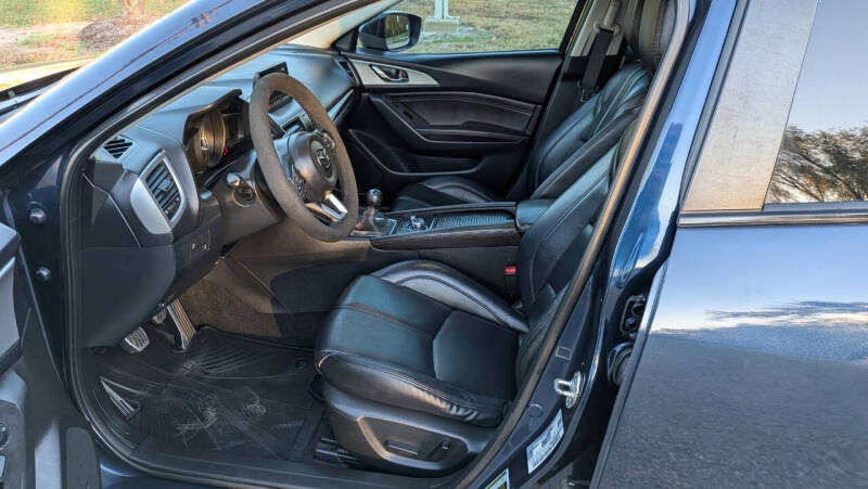 2018 Mazda MAZDA3 Touring