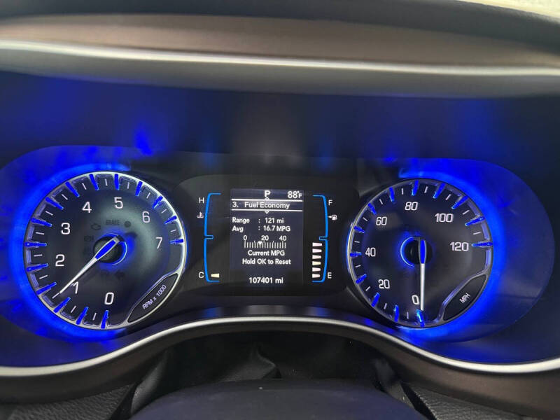 2017 Chrysler Pacifica Touring-L