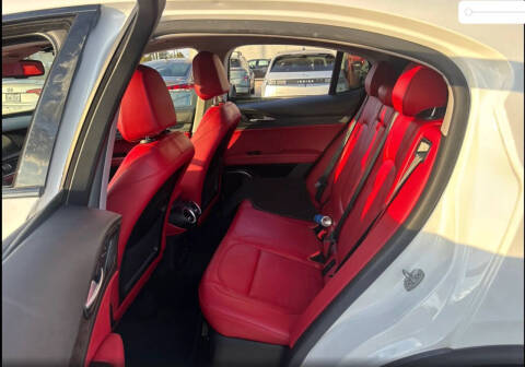 2020 Alfa Romeo Stelvio Sport