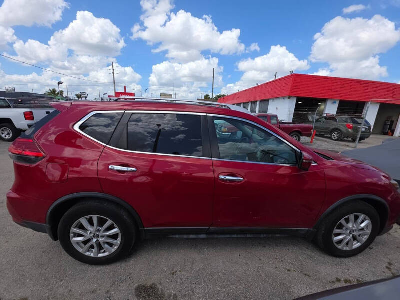 2017 Nissan Rogue SV