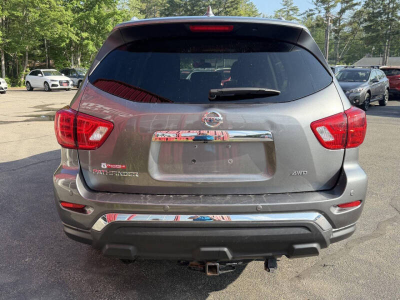 2020 Nissan Pathfinder S