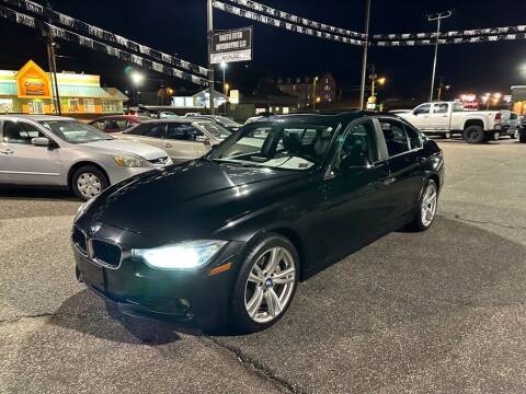 2012 BMW 3 Series for sale at SOUTH FIFTH AUTOMOTIVE LLC in Marietta OH