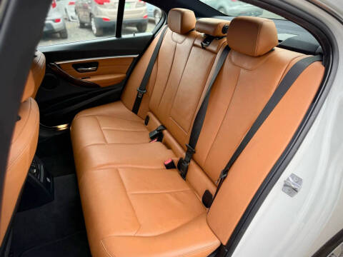 2018 BMW 3 Series 330i xDrive