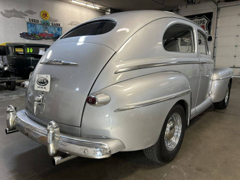 1947 Ford Super Deluxe