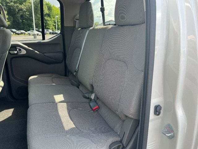 2021 Nissan Frontier 14