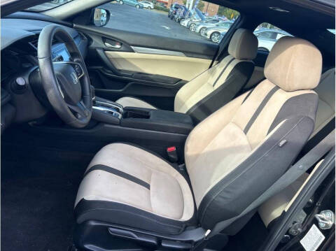 2017 Honda Civic LX-P