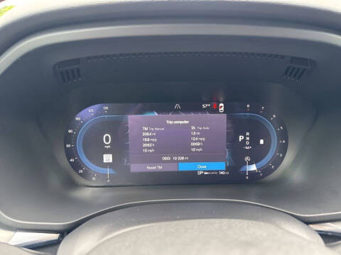 2024 Volvo XC60 B5 Core Dark Theme