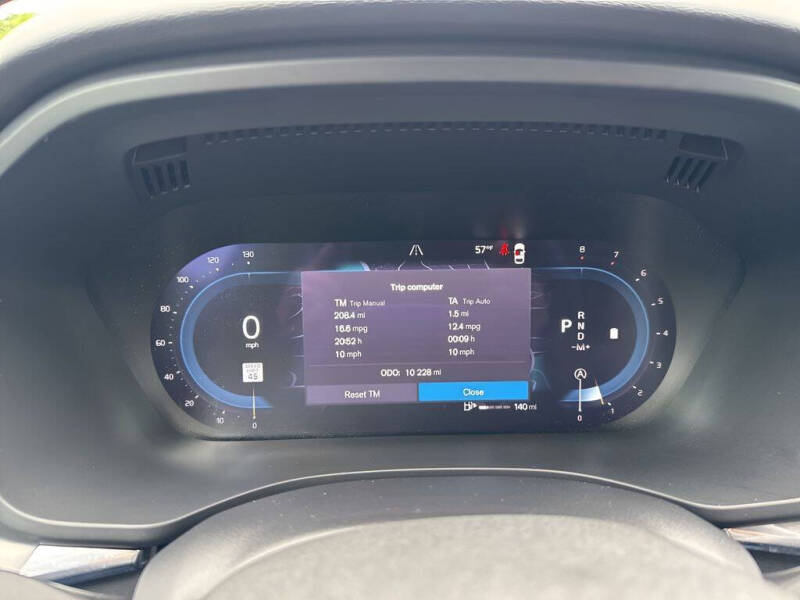 2024 Volvo XC60 B5 Core Dark Theme