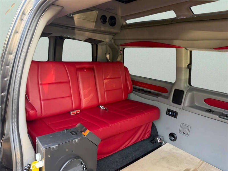 2018 GMC Savana 2500