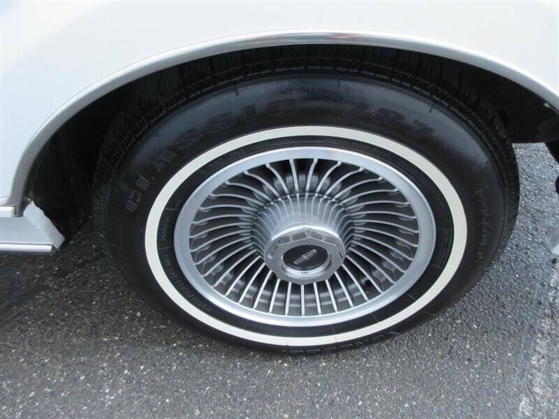 1985 Lincoln Town Car