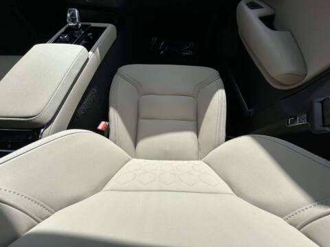 2026 Volvo XC90 B5 Core