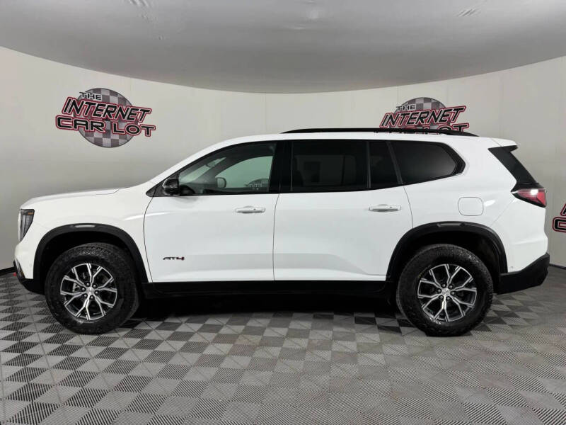 2024 GMC Acadia AT4