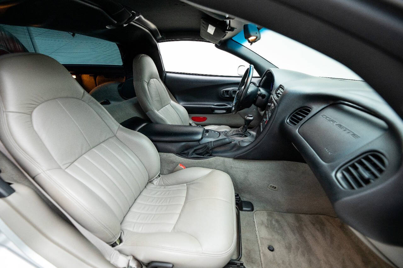 2001 Chevrolet Corvette 103