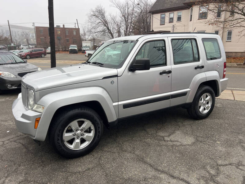 2012 Jeep Liberty null photo 13