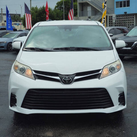 2018 Toyota Sienna for sale at SouthMotor Miami in Hialeah, FL