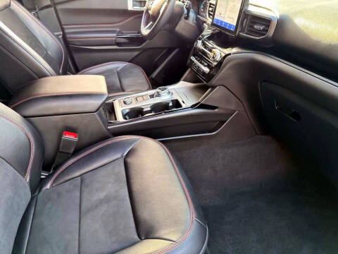 2024 Ford Explorer ST-Line