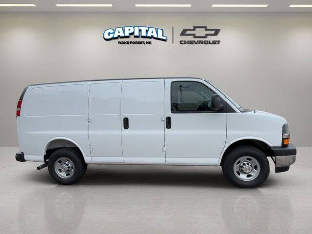 2025 Chevrolet Express 2500