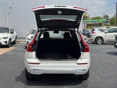 2023 Volvo XC60 B5 Plus Bright Theme