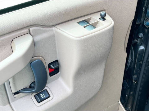 2024 Chevrolet Express 2500