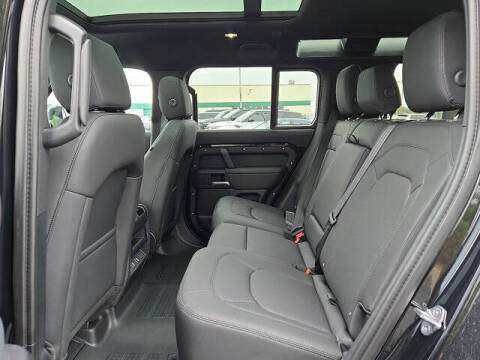 2026 Land Rover Defender 110 P300 S