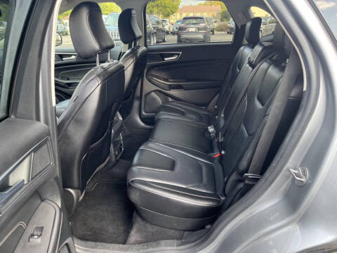 2022 Ford Edge Titanium