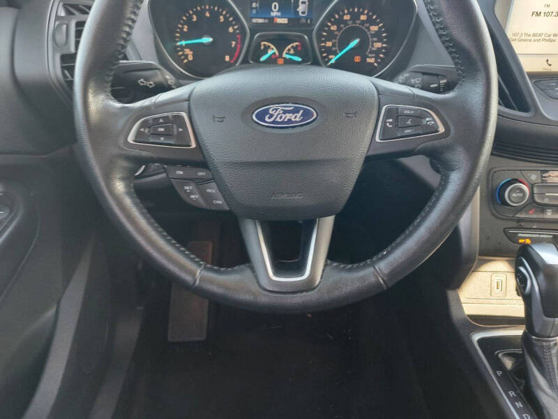 2019 Ford Escape SEL photo 14