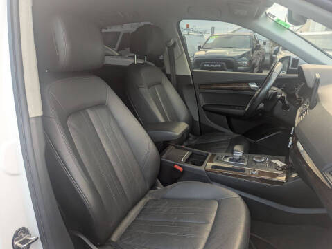 2020 Audi Q5 quattro Premium 45 TFSI