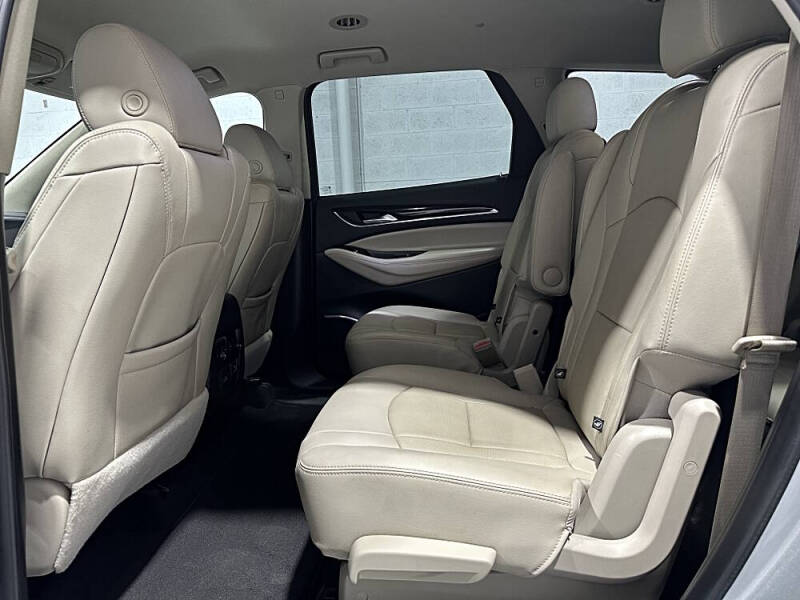 2020 Buick Enclave Essence