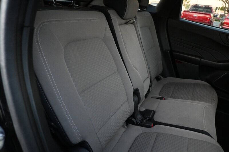 2022 Ford Escape Hybrid SE