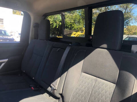 2017 Nissan Titan SV