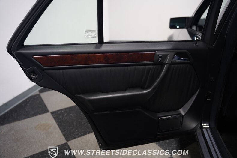 1993 Mercedes-Benz 500-Class 500 E