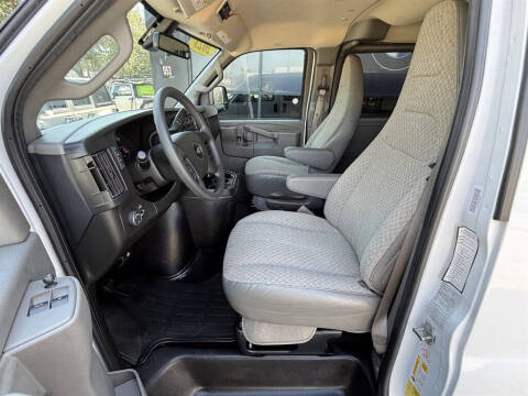 2023 Chevrolet Express LT 3500