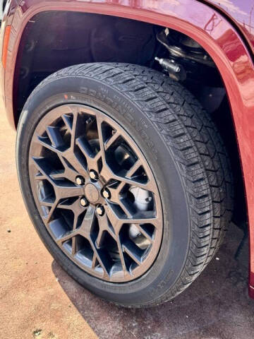 2025 Jeep Grand Cherokee Summit