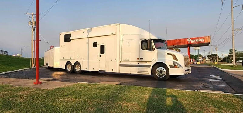 2006 Coach House Volvo VNL