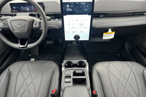 2025 Ford Mustang Mach-E Select