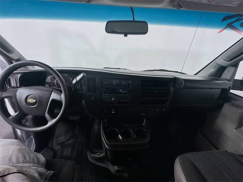 2024 Chevrolet Express 2500