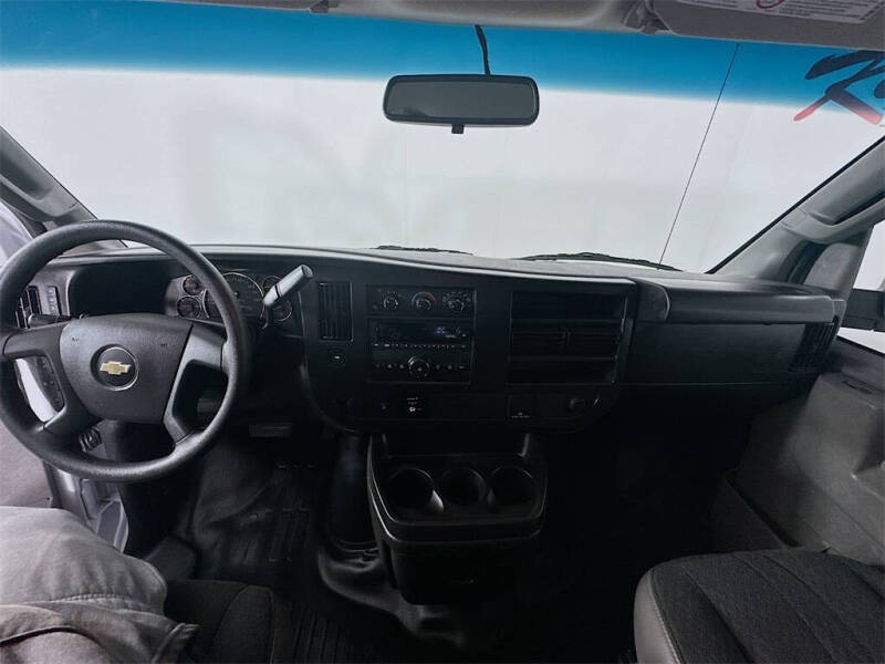 2024 Chevrolet Express 2500