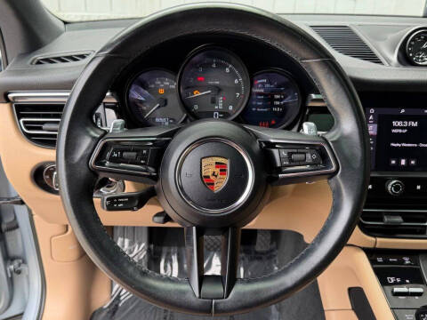 2022 Porsche Macan