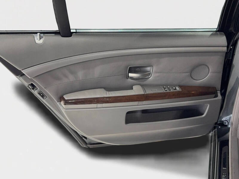 2003 BMW 7 Series 745Li