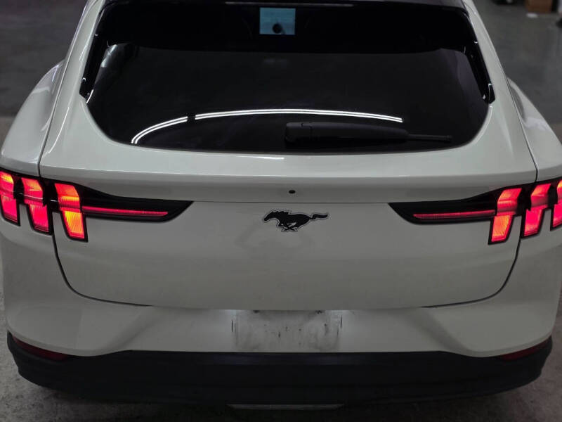 2022 Ford Mustang Mach-E Select