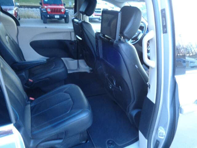 2021 Chrysler Pacifica Touring L