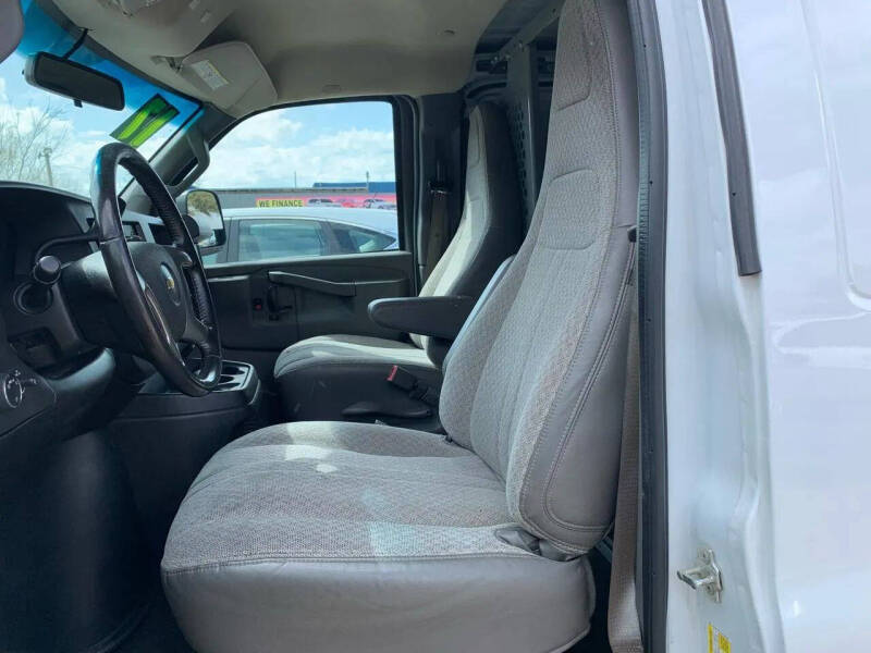2017 Chevrolet Express 2500