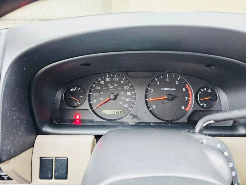 2001 Nissan Frontier XE