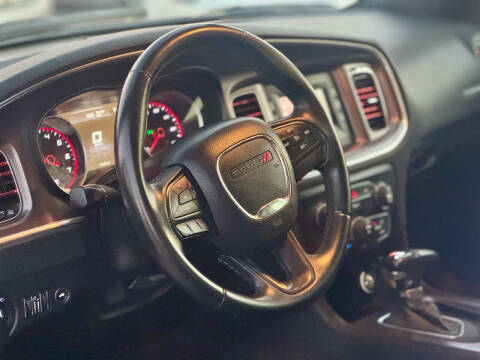 2016 Dodge Charger SE