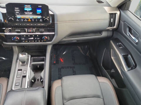 2024 Nissan Pathfinder Platinum